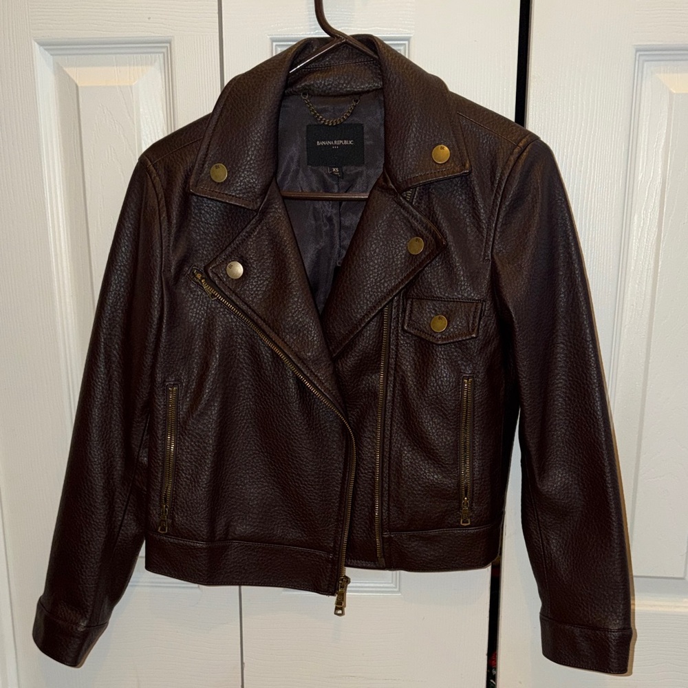 Like New! Banana Republic Factory Vegan Leather Cropped Moto Jacket - XSP